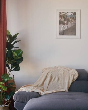 Living Room (2)