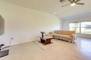 Living Room | Smart TV | Central A/C + Heating
