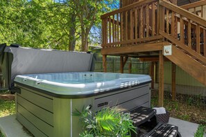 Gorgeous Backyard | Private Hot Tub and Elevated Deck with Pergola