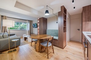 LovelyFlat-SacréCoeurMontmartre-Swimmingpool