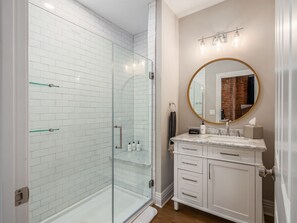 There is one full bathroom in this apartment. The shower is large and has a large bench. We provide Public Goods Shampoos, Conditioner, and Body Wash.