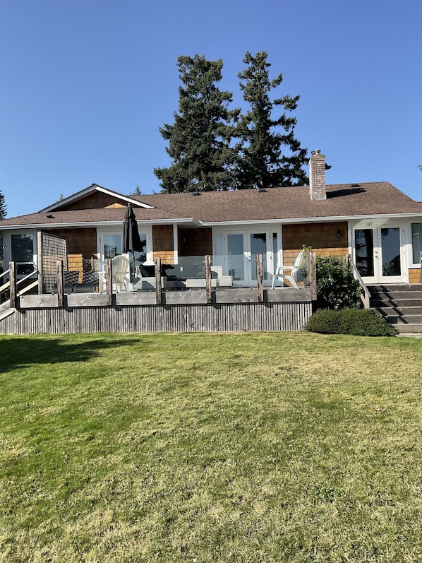 Back of house facing ocean