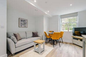 Living Room / Lounge