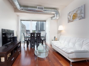 Furniture, Indoors, Living Room, Couch, Screen