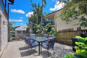 Enjoy some BBQ in your own patio with alfresco dining.
