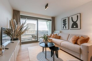 Cosy living room with sofabed
