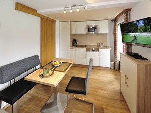 FeWo Nr. 5 Götschen für 1-2 Pers., 1 Schlafzimmer, Wohnküche, Balkon-FeWo Götschen Küche