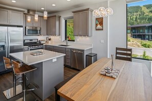 Fully appointed kitchen for you to enjoy.