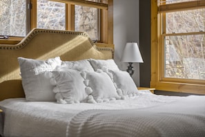 Bedroom (1)