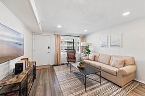 It is clear that no detail has been overlooked in this Gorgeous Condo!