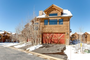 Parking | Driveway (2 Vehicles) | 4WD/AWD Recommended in Winter