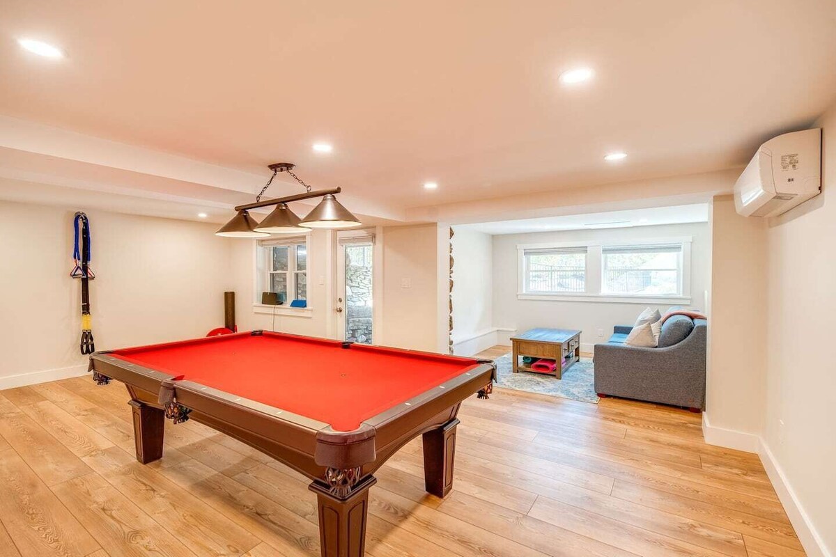 Berkshires Estate w/ Heated Pool by Evergreen Home