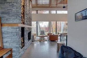 Living room (1)