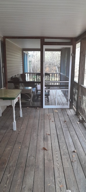 screened in front porch