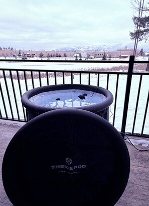 Reset your body and mind with an invigorating cold plunge.
