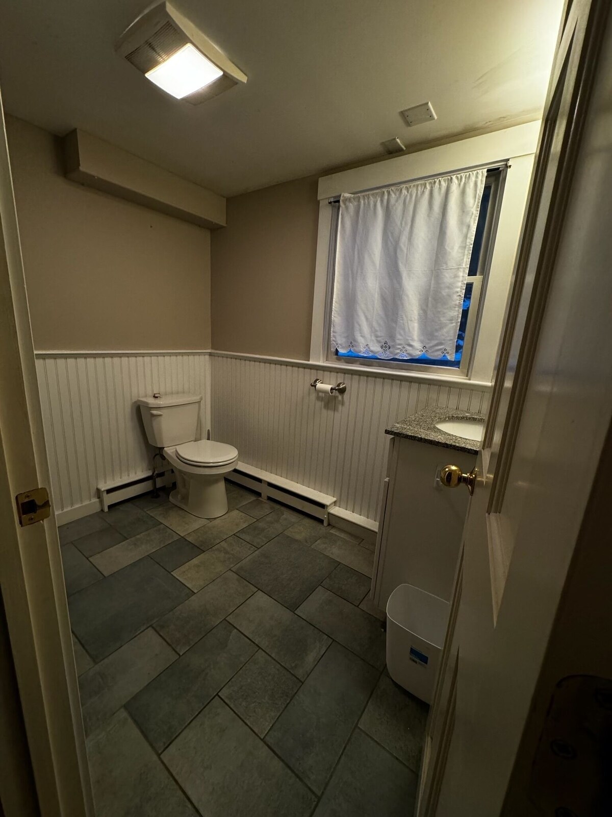 4 Bedroom Home Convenient to the Upper Valley, Ski Resorts, and VAST Trails.