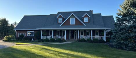 Welcome to our home! Enjoy the peace and quiet!