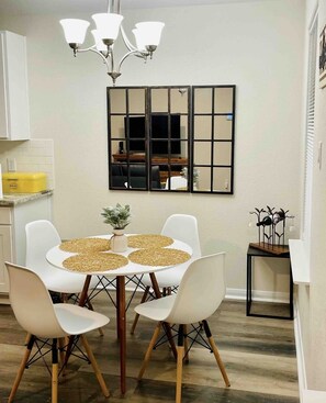 Four seat dining area.