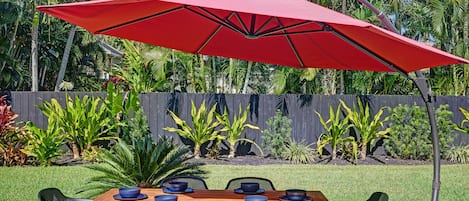 Welcome to Wiltons Garden Getaway! Come enjoy the lush and private backyard
