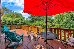 Private deck with plenty of room for everyone to enjoy time together. 