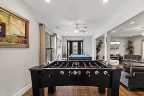 Play games like Hangman, Tic-tac-toe, and drawing based games on our large 6ft x 4ft white board! Making a group game plan to tackle your Houston trip is made easier for everyone to see!