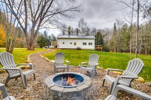 Home Exterior | Backyard | Fire Pit