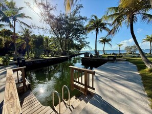 Boat/ Swimming basin, Tarpon Basin/Florida Bay. (1)