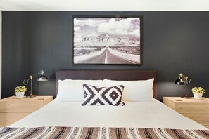 Primary Room with King Bed
