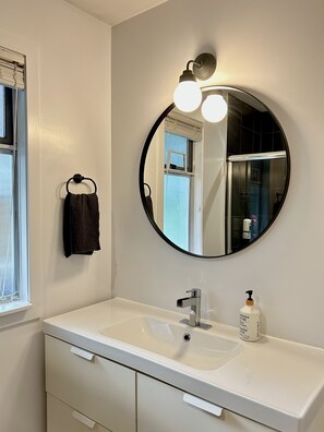 Bathroom w/ shower