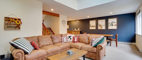 Stratton Vacation Rental | 3BR | 2.5BA | 1,600 Sq Ft | Stairs Required