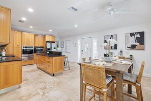 kitchen (1)