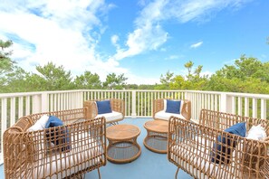 4th floor rooftop deck- perfect for catching sunrise or sunset!