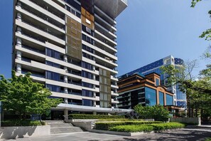 The building is ideally situated on St Kilda Road, in close proximity to restaurants and attractions  
