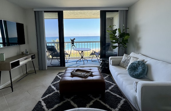 Living room w/ ocean view