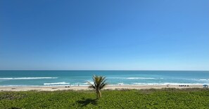 Balcony view (center)
