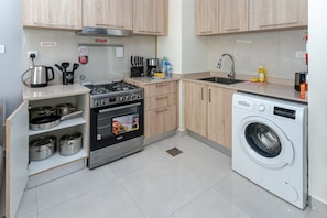 Fully equipped kitchen.