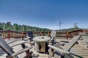 Deck | Gas Grill & Fire Pit (Propane Provided) | Mountain View