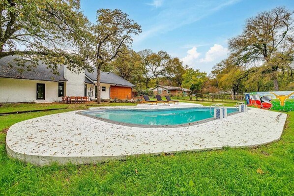 Backyard Pool