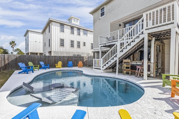 Perky Pelican Pool