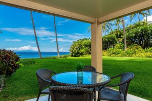 Relax on the lanai and enjoy the beautiful ocean views! 