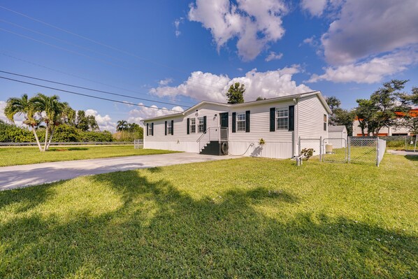 Fort Myers Vacation Rental | 3BR | 2BA | 1,350 Sq Ft | Stairs Required