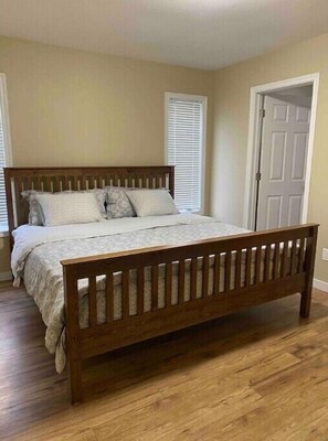 King Bed with walk-in closet