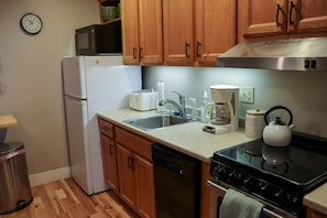 Full kitchen