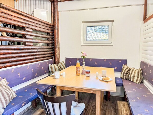 Bois, Meubles, Design Intérieur, Sol, Sol, Plafond, Table, Porte, Tache De Bois, Dur