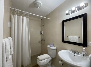 FULL  BATHROOM