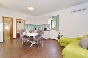 Open plan living room with dining area