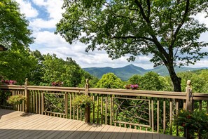 Deck | Fire Pit | Mountain View