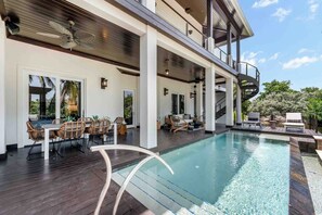 Private pool deck
