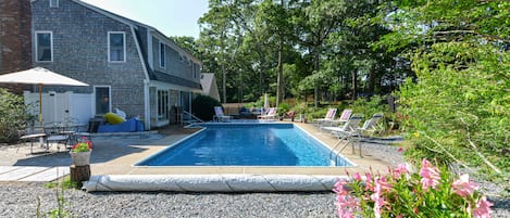 Pool and back of house (fenced in yard) 