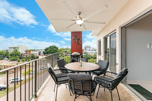 Dine alfresco on the spacious balcony, complete with a BBQ and six-seater table setting, or simply head out to enjoy a glass of wine at sunset.
